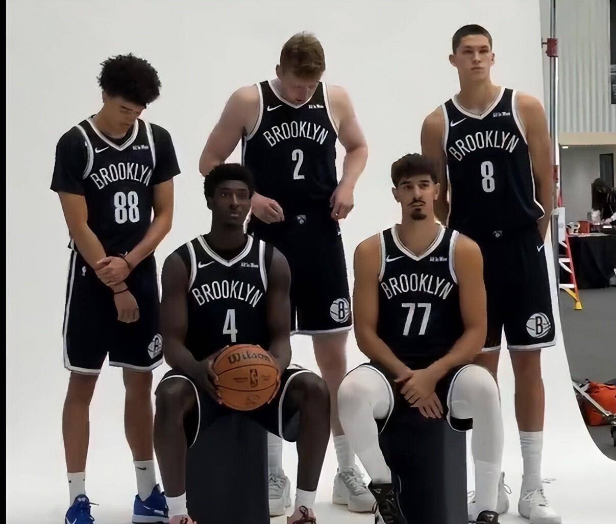 赛地聚焦——NBA季后赛今晨热度飙升，萨克拉门托国王再遭质疑，媒体盛赞，细节决定成败的简单介绍