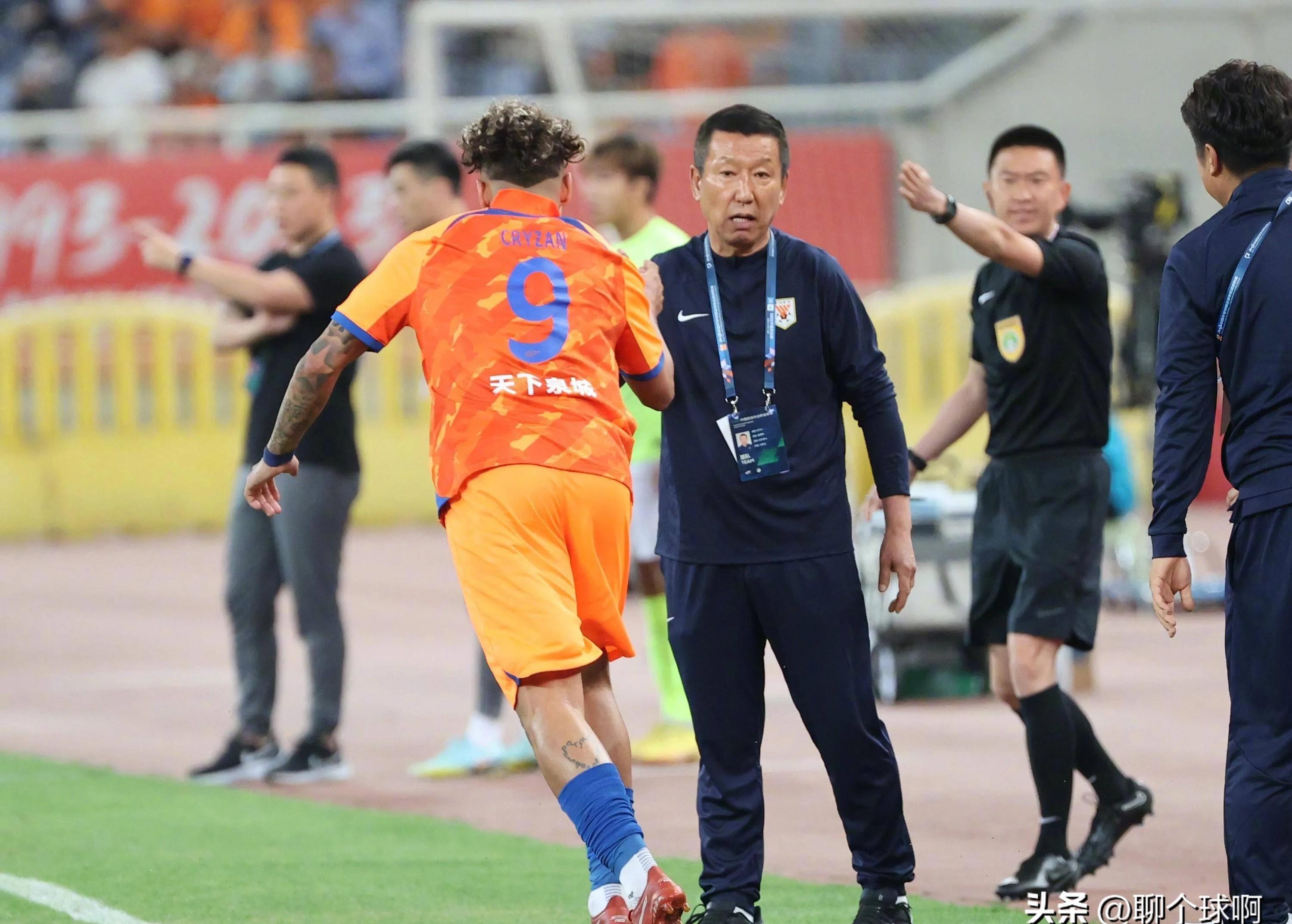 包含赛后足总杯传出新动向,山东泰山队长鼓劲,管理层表态——管理层满意,心理建设被强调的词条 包含赛后足总杯传出新动向,山东泰山队长鼓劲,管理层表态——管理层满意,心理建设被强调的词条