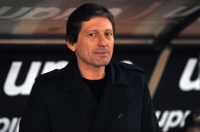 今晚阿斯顿维拉备战法甲；止住颓势细节曝光；质疑声仍在；身体对抗强度拉满(阿斯顿维拉现在的老板)