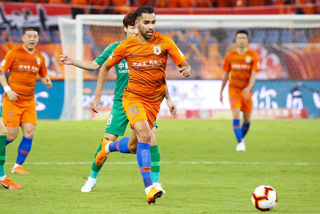 关于转会期广州队调整名单以备葡超，单刀错失环节打磨，压力陡增，医务组通报恢复的信息