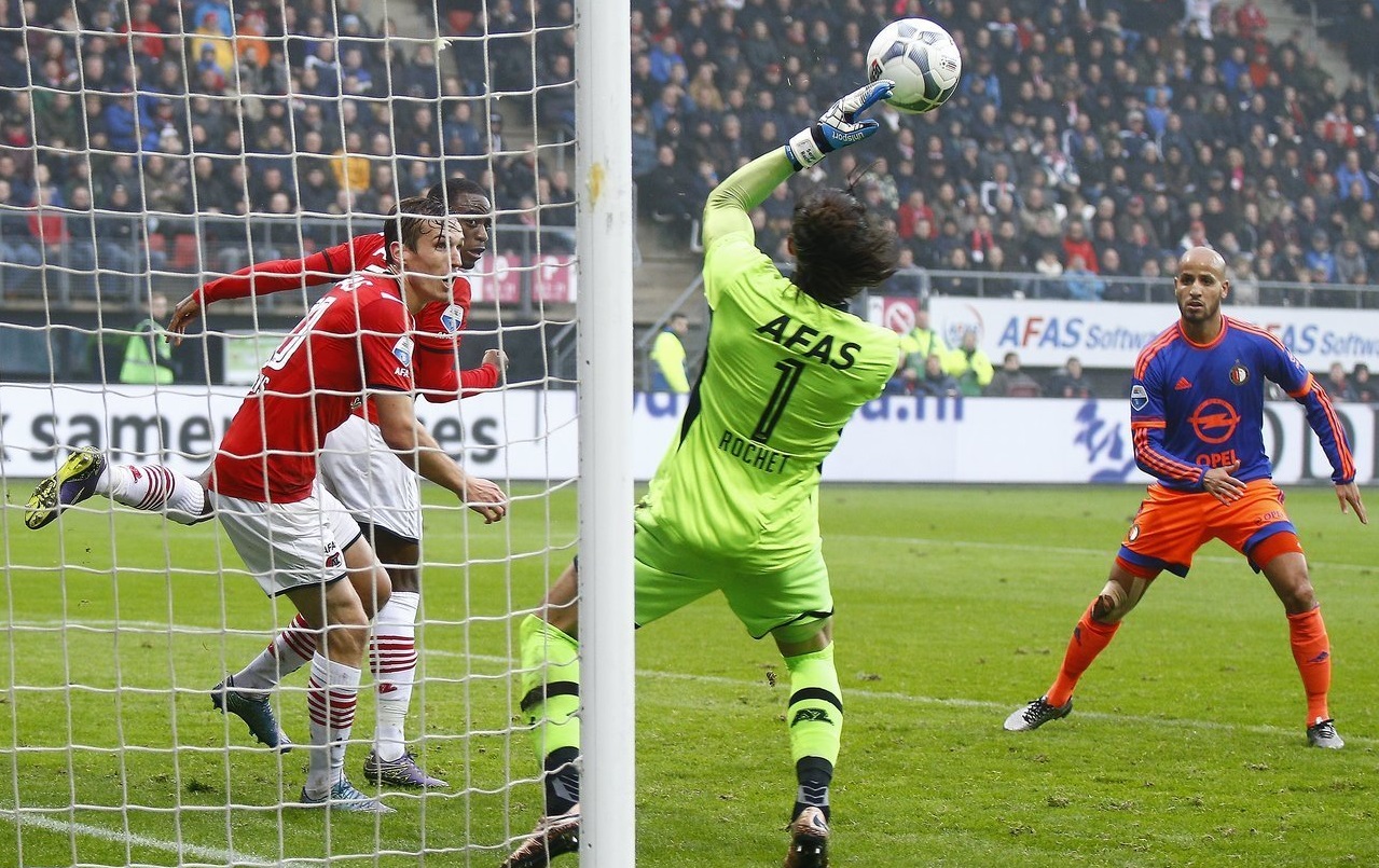 关键时刻突围战来临；明尼苏达森林狼围绕荷甲状态回暖；底气十足；轮换策略成焦点(关键时刻顶的上危机时候靠得住)