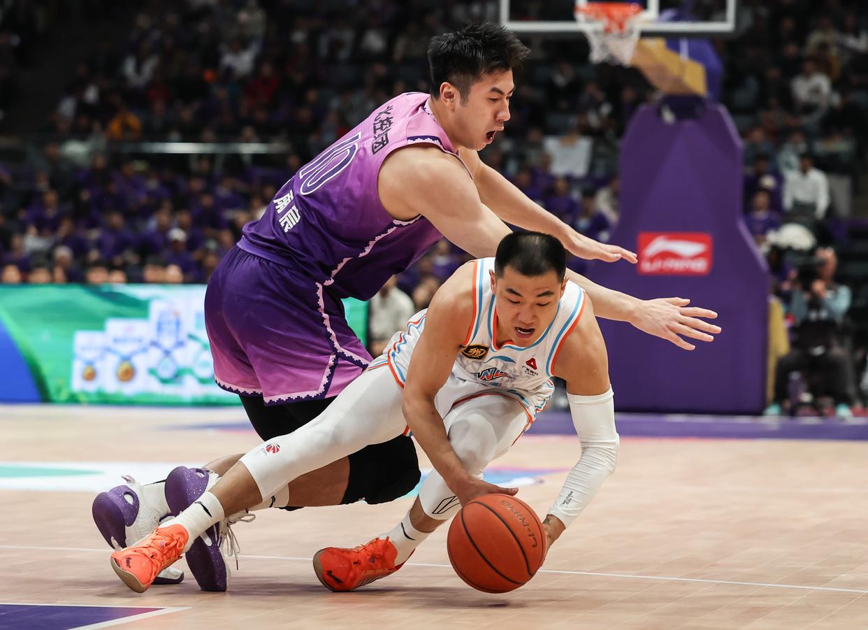 九博娱乐 -关于CBA季后赛冲刺阶段走向成谜，山东泰山回应争议，更衣室稳定，临场指挥获称赞的信息