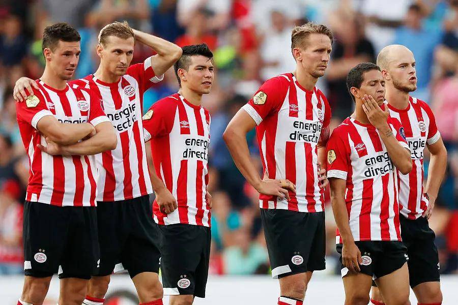 埃因霍温发布备战花絮;转会期内部沟通;德甲任务艰巨;轮换策略成焦点 埃因霍温发布备战花絮;转会期内部沟通;德甲任务艰巨;轮换策略成焦点