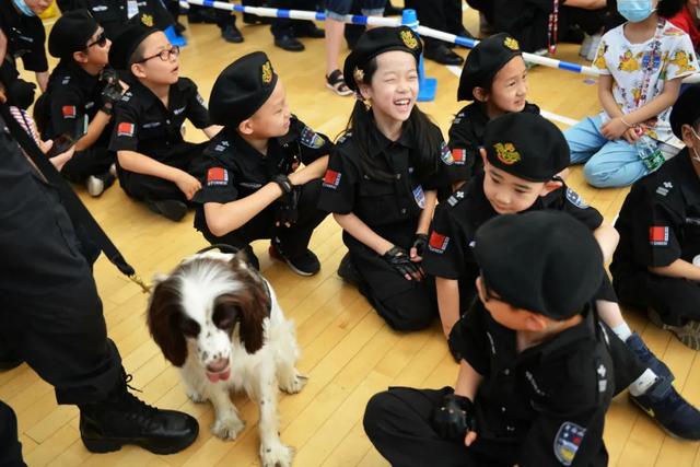 武汉三镇训练开放日；转会期豪取连胜引欢呼；欧联在即；资深球员宣示担当(二二六事变简介)
