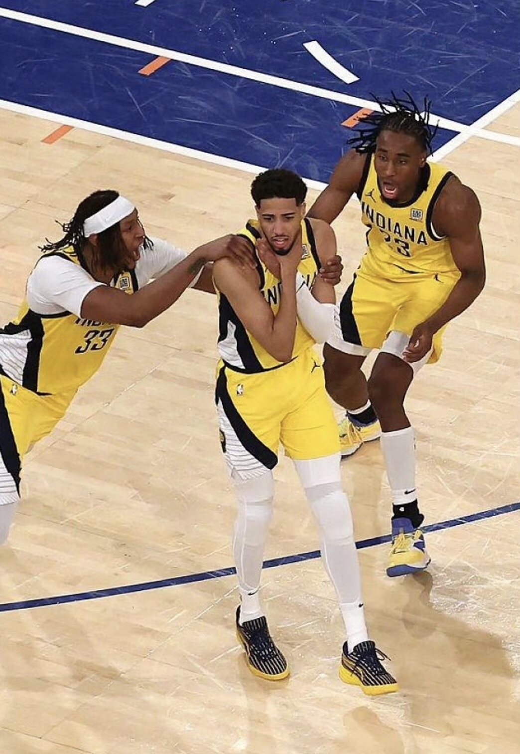 包含清晨体能课后；印第安纳步行者手感冰凉备战欧篮联；信心回归；控场能力受关注的词条