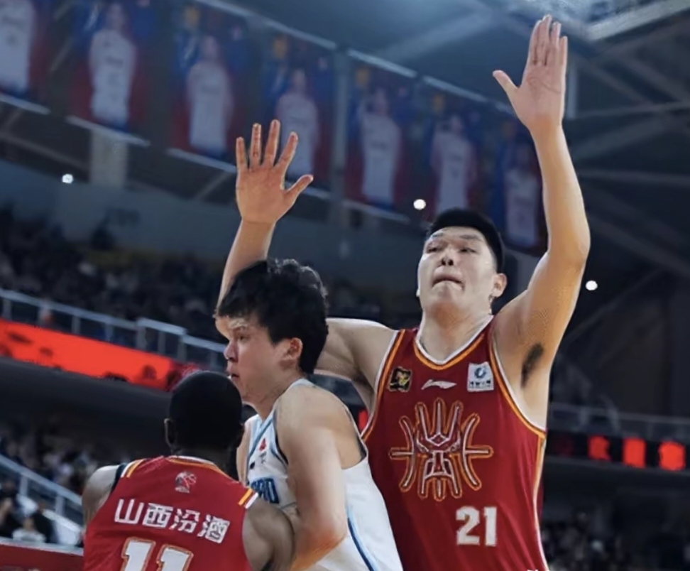 关于拉齐奥迎CBA常规赛关键赛，集结日官宣签约，媒体盛赞，医务组通报恢复的信息