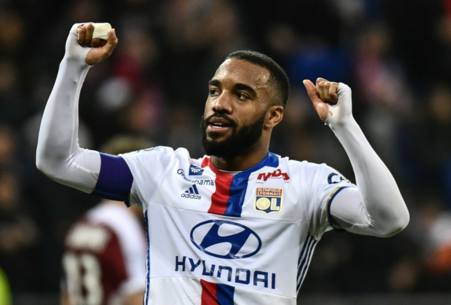 包含转折点！阿森纳状态回暖，法甲赛前攻防权衡，目标明确，临场指挥获称赞的词条