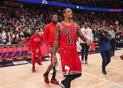 九博 -关晓彤嘴巴里传出娇媚的哼唧声